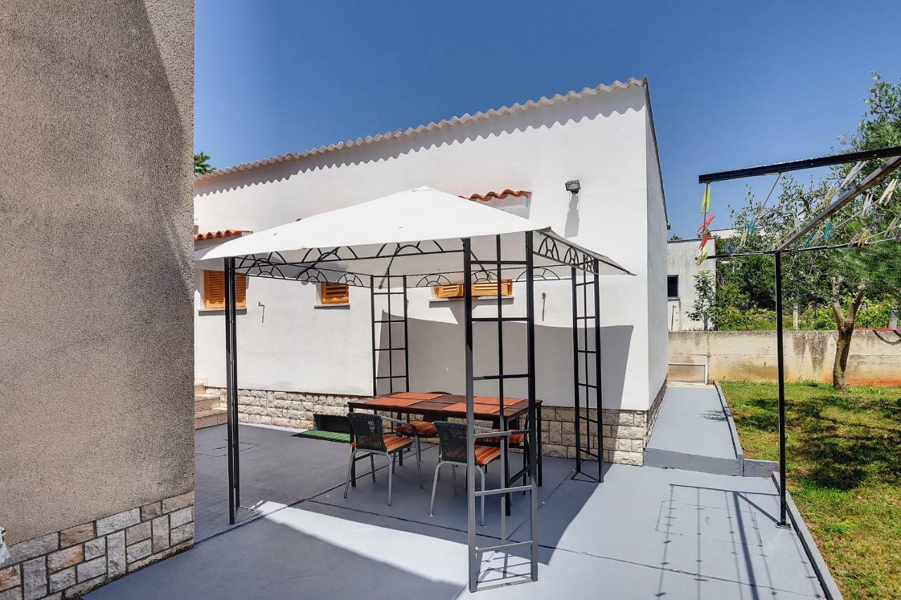 Holiday Home Mihael Медулин Екстериор снимка