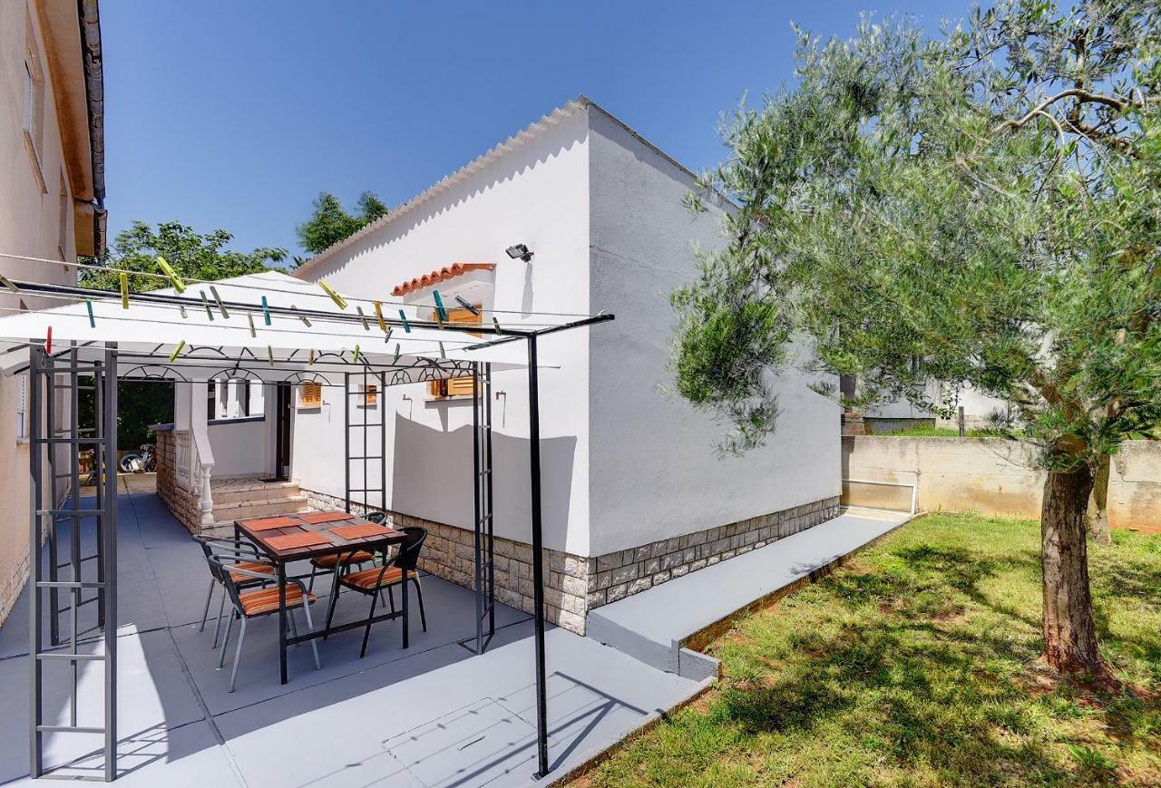 Holiday Home Mihael Медулин Екстериор снимка